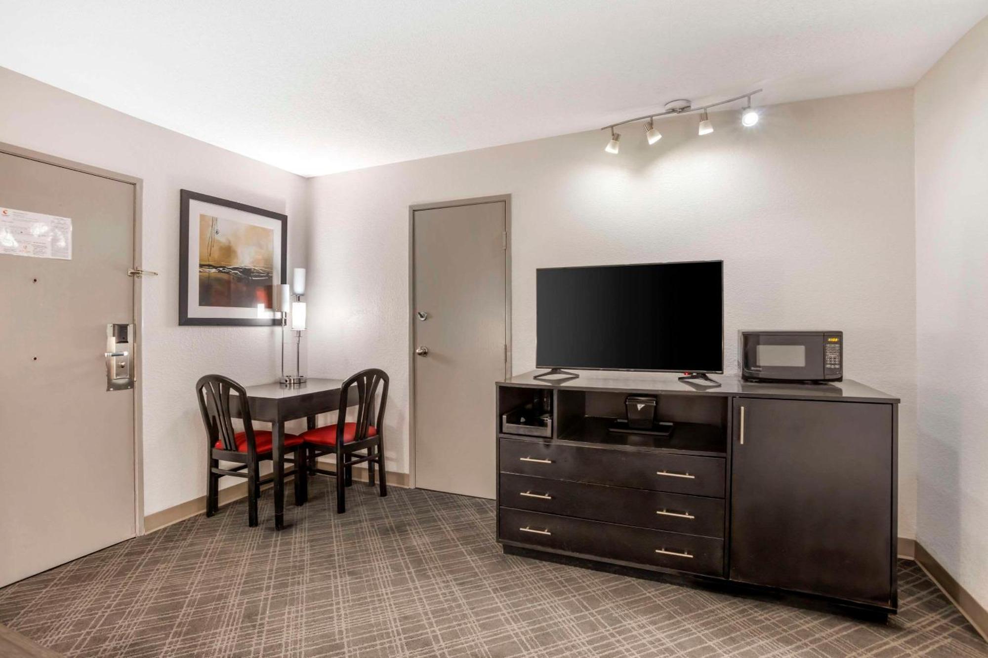 Comfort Suites Nashville Airport - Bna Ngoại thất bức ảnh