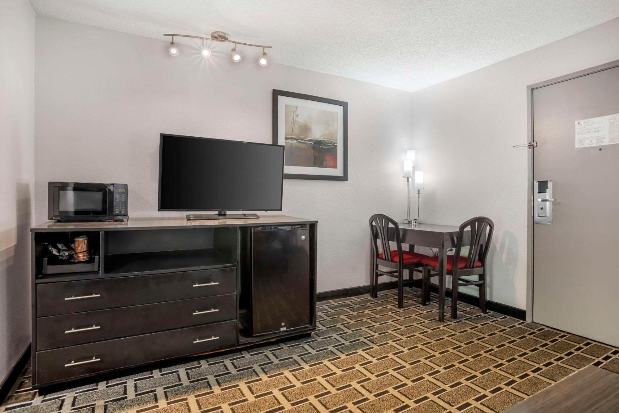 Comfort Suites Nashville Airport - Bna Ngoại thất bức ảnh